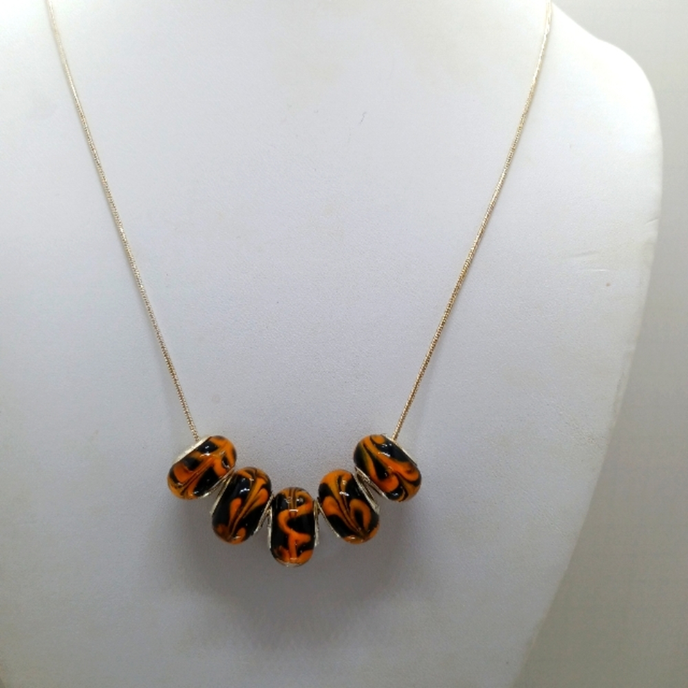 925 Necklace w/Lampwork round glass beads - Picture 2 of 2